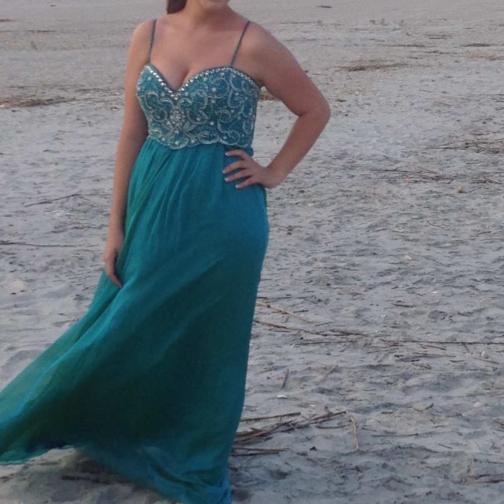 Prom dress. Beaded  turquoise.